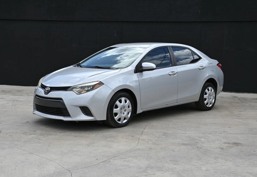 2015 Toyota Corolla LE Sedan 4D