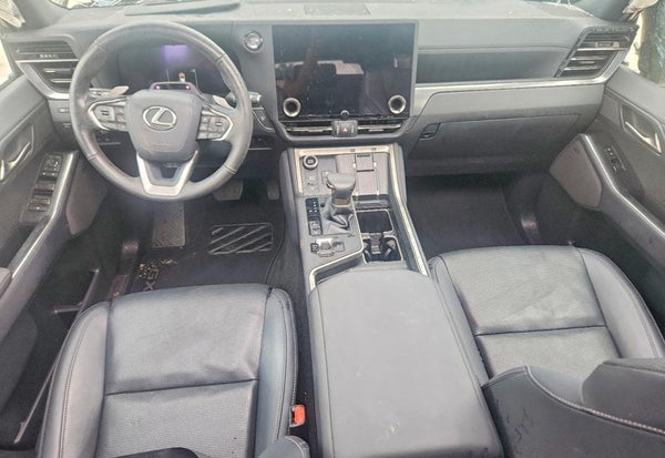 2024 Lexus GX 550 Luxury vehicle photo 8