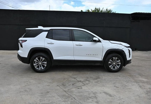 2025 Chevrolet Equinox LT vehicle photo 5