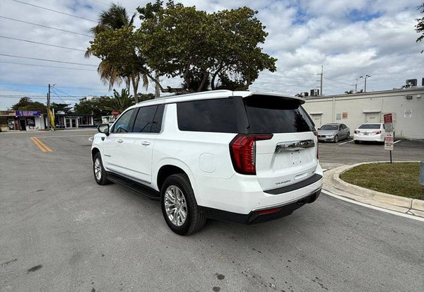 2024 GMC Yukon XL SLT photo 3