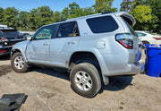 2019 Toyota 4Runner SR5 thumbnail 2