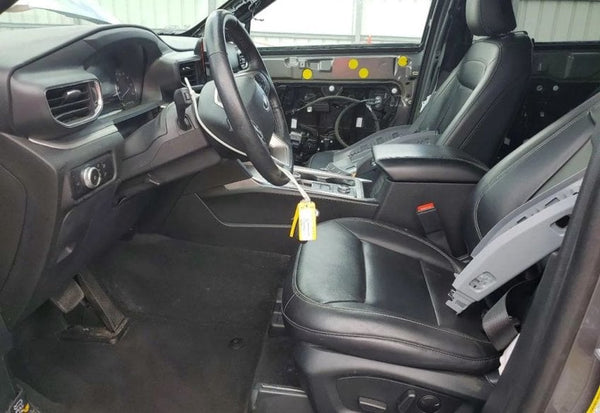 2023 Ford Explorer XLT vehicle photo 8