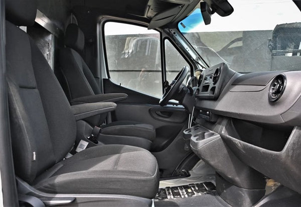 2022 Mercedes-Benz Sprinter 2500 photo 10