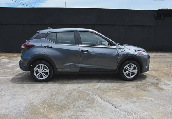 2021 Nissan Kicks S photo 6