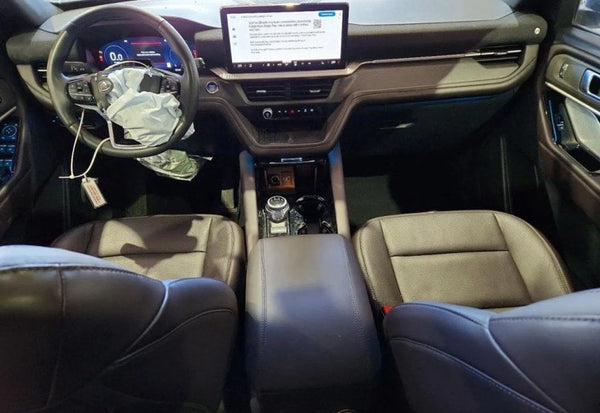 2025 Ford Explorer Platinum photo 9