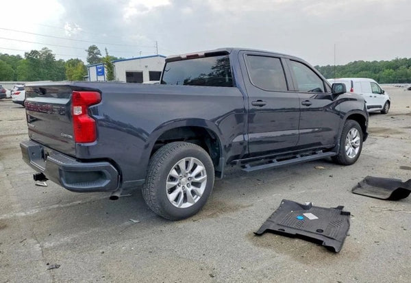 2022 Chevrolet Silverado 1500 Custom photo 3