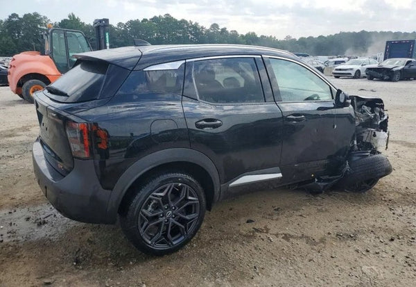 2026 Nissan Kicks SR vehicle photo 4