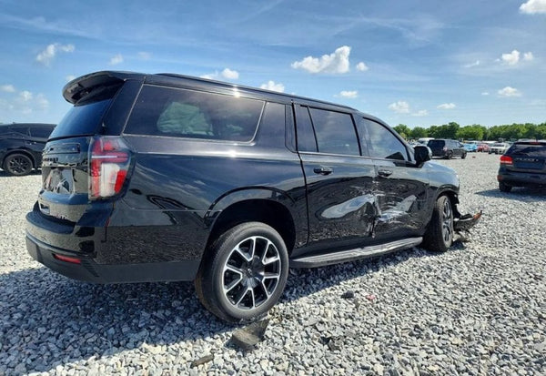 2023 Chevrolet Suburban RST vehicle photo 3