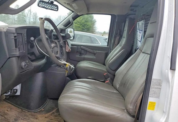2024 Chevrolet Express 2500 photo 8