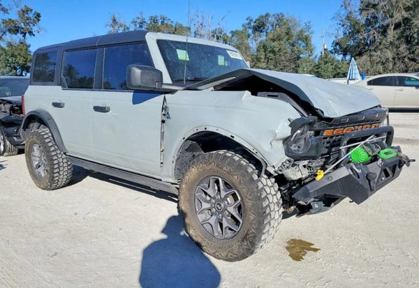2023 Ford Bronco Black Diamond Advanced photo 2