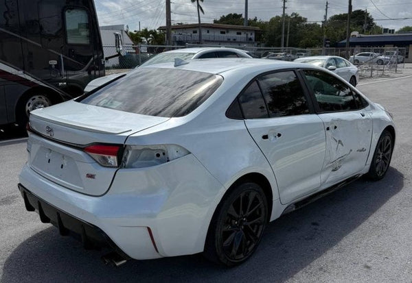 2023 Toyota Corolla SE photo 4