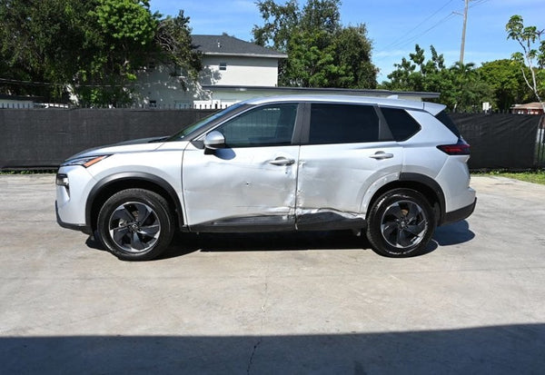 2025 Nissan Rogue SV vehicle photo 6