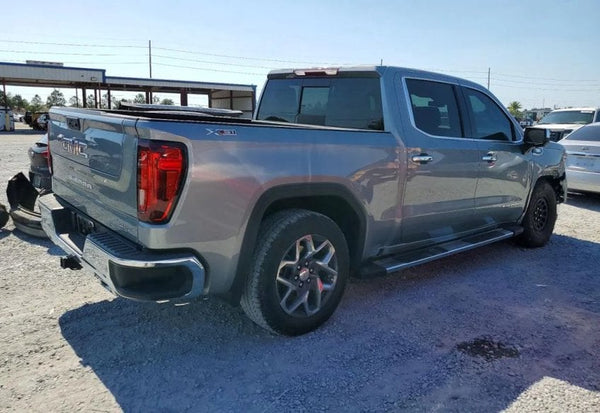 2023 GMC Sierra 1500 SLT photo 4