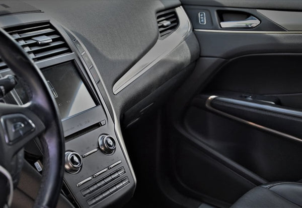 2017 Lincoln MKC Reserve Sport Utility 4D photo 4