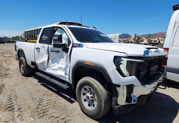 2024 GMC Sierra 3500HD Pro vehicle photo 2