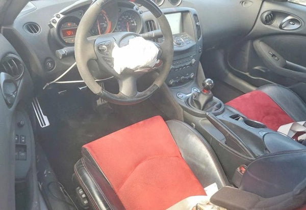 2019 Nissan 370Z NISMO Coupe 2D vehicle photo 10