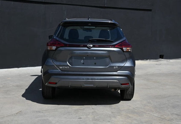 2024 Nissan Kicks SR photo 7