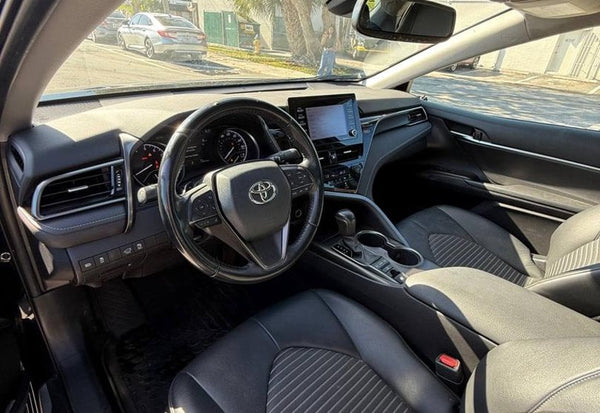 2022 Toyota Camry SE photo 11