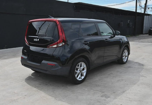 2022 Kia Soul LX Wagon 4D vehicle photo 3