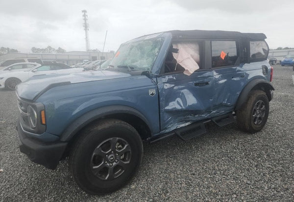 2023 Ford Bronco Base photo 2