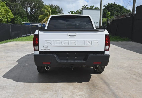 2025 Honda Ridgeline RTL vehicle photo 7