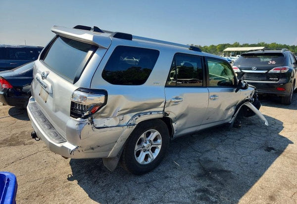 2019 Toyota 4Runner SR5 vehicle photo 3