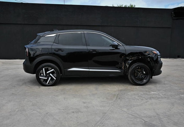 2025 Nissan Kicks SV photo 6