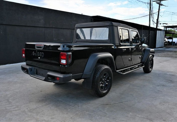 2021 Jeep Gladiator Sport vehicle photo 3