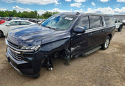 2023 Chevrolet Suburban LT thumbnail 2