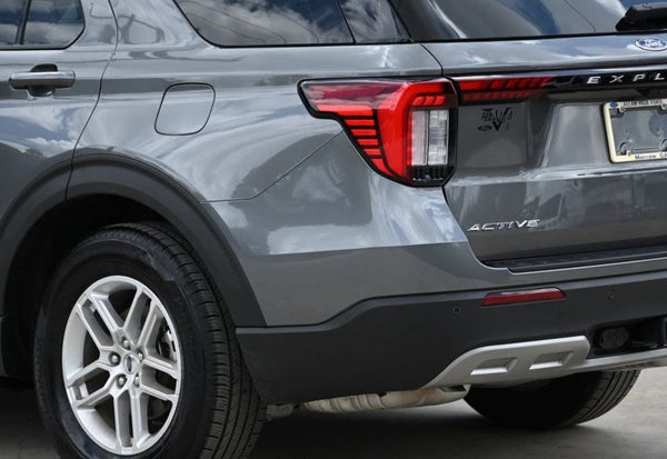 2025 Ford Explorer Active photo 8