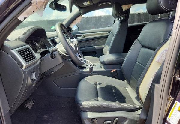 2021 Volkswagen Atlas Cross Sport SE vehicle photo 7