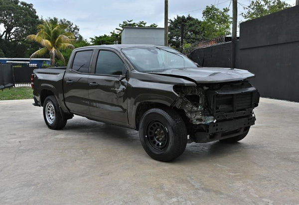 2024 Chevrolet Colorado Work Truck photo 2