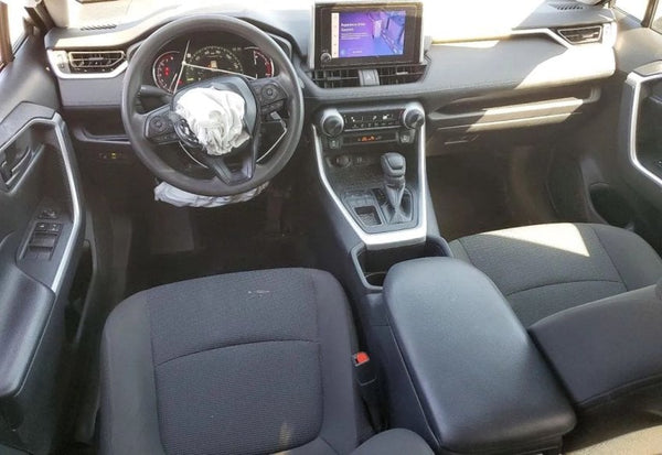 2024 Toyota RAV4 LE photo 9