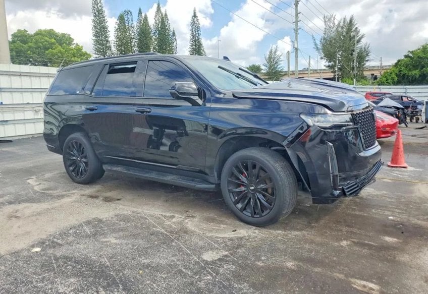 2023 Cadillac Escalade Luxury main vehicle photo