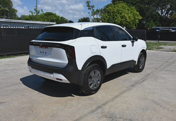 2026 Nissan Kicks S photo 4