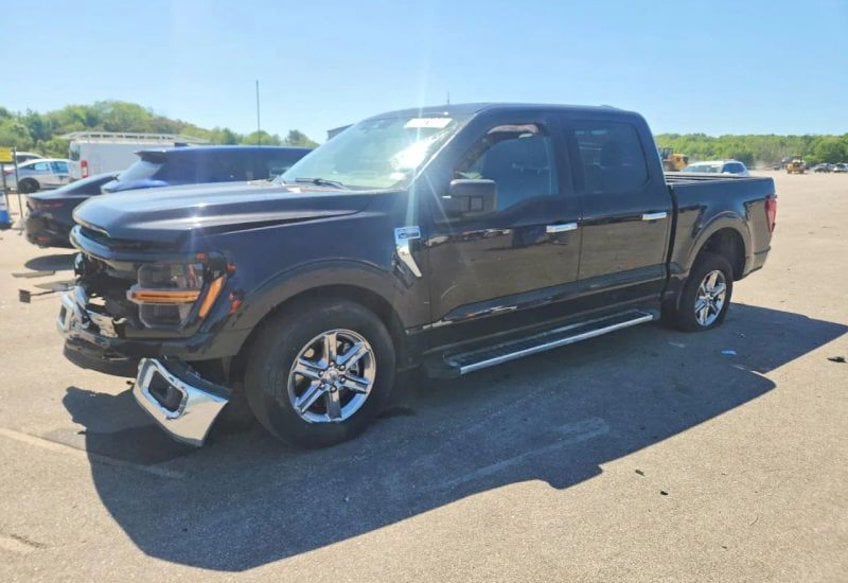 2025 Ford F-150 XLT Pickup 4D 5 1/2 ft