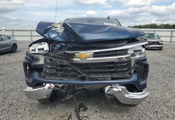 2022 Chevrolet Silverado 1500 LT vehicle photo 5