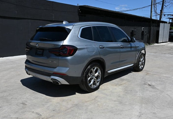 2024 BMW X3 xDrive30i vehicle photo 3