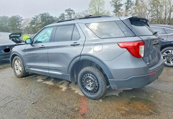 2024 Ford Explorer XLT photo 3