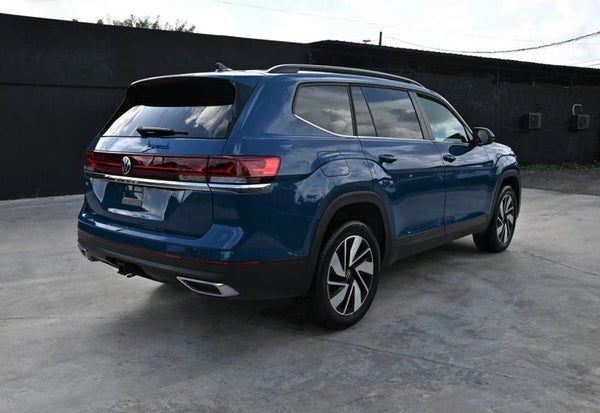 2025 Volkswagen Atlas SE vehicle photo 3