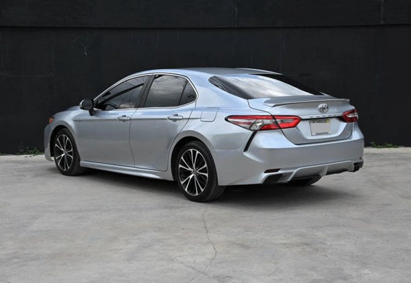 2018 Toyota Camry SE Sedan 4D vehicle photo 5