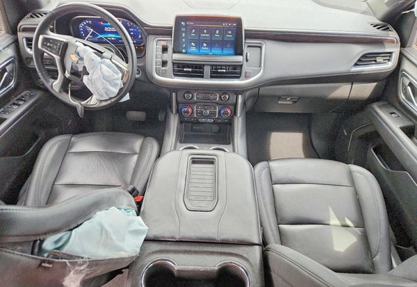2023 Chevrolet Suburban LT vehicle photo 8