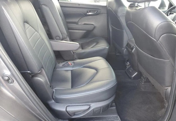 2023 Toyota Highlander XLE photo 10