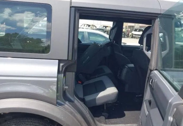 2025 Ford Bronco Base photo 11