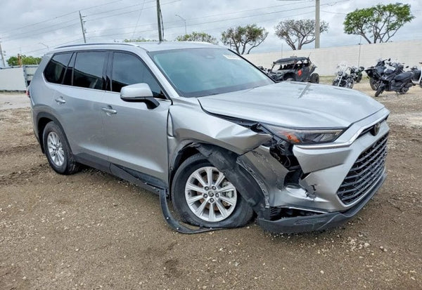 2025 Toyota Grand Highlander Hybrid XLE photo 2