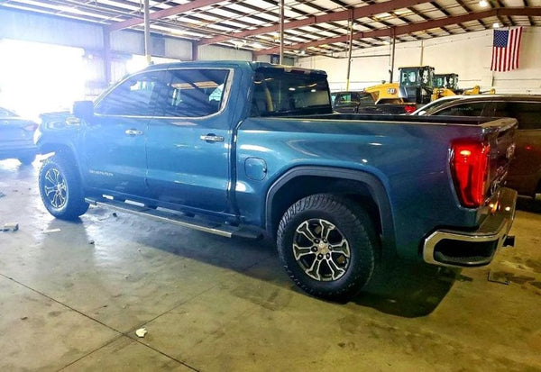 2024 GMC Sierra 1500 SLT vehicle photo 3