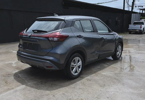 2021 Nissan Kicks S photo 4