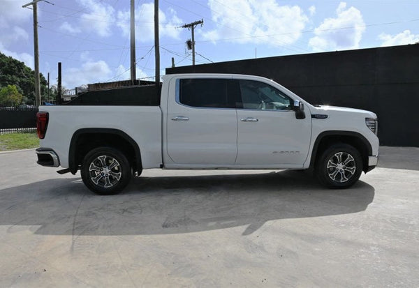 2025 GMC Sierra 1500 SLT vehicle photo 7