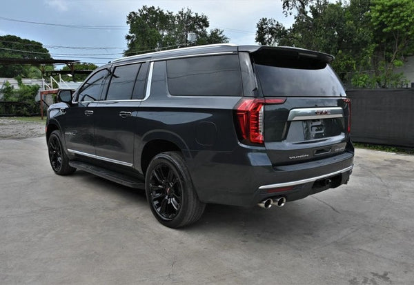 2022 GMC Yukon XL Denali vehicle photo 3