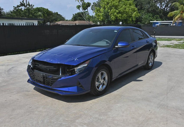 2023 Hyundai ELANTRA SE